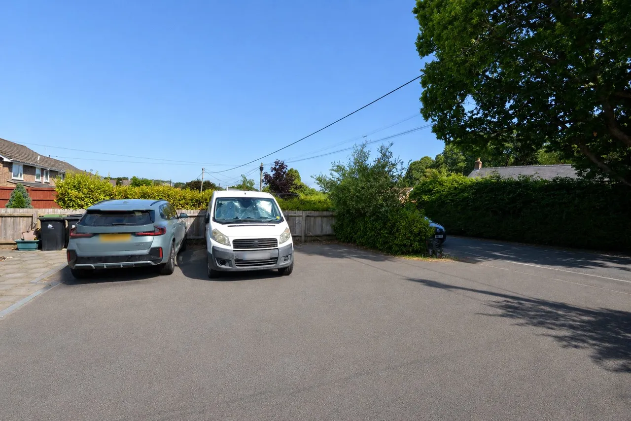 Hillbury Road, Alderholt, Fordingbridge, Dorset, SP6 3BQ, photo 14
