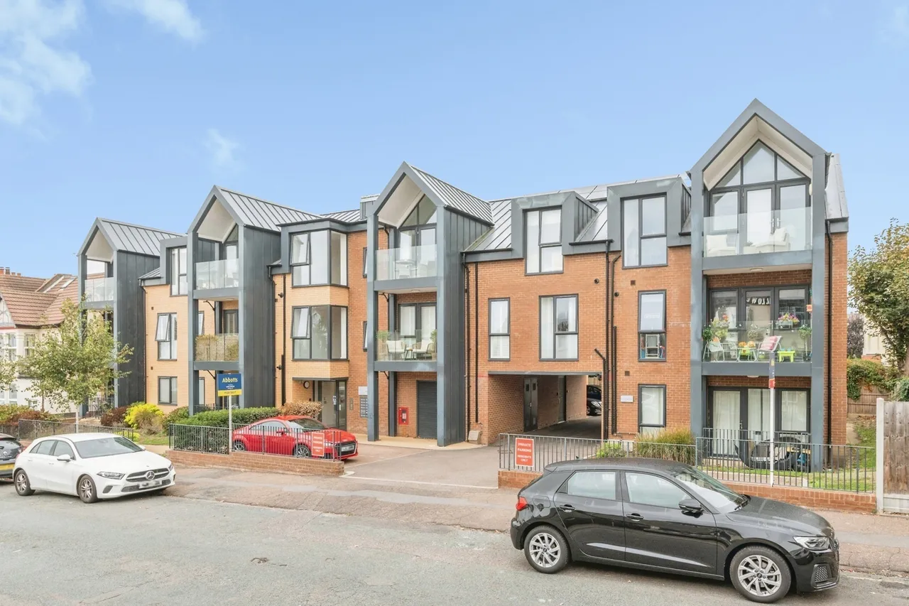 1 bed flat for sale, Grosvenor Road, Westcliff-on-Sea, SS0