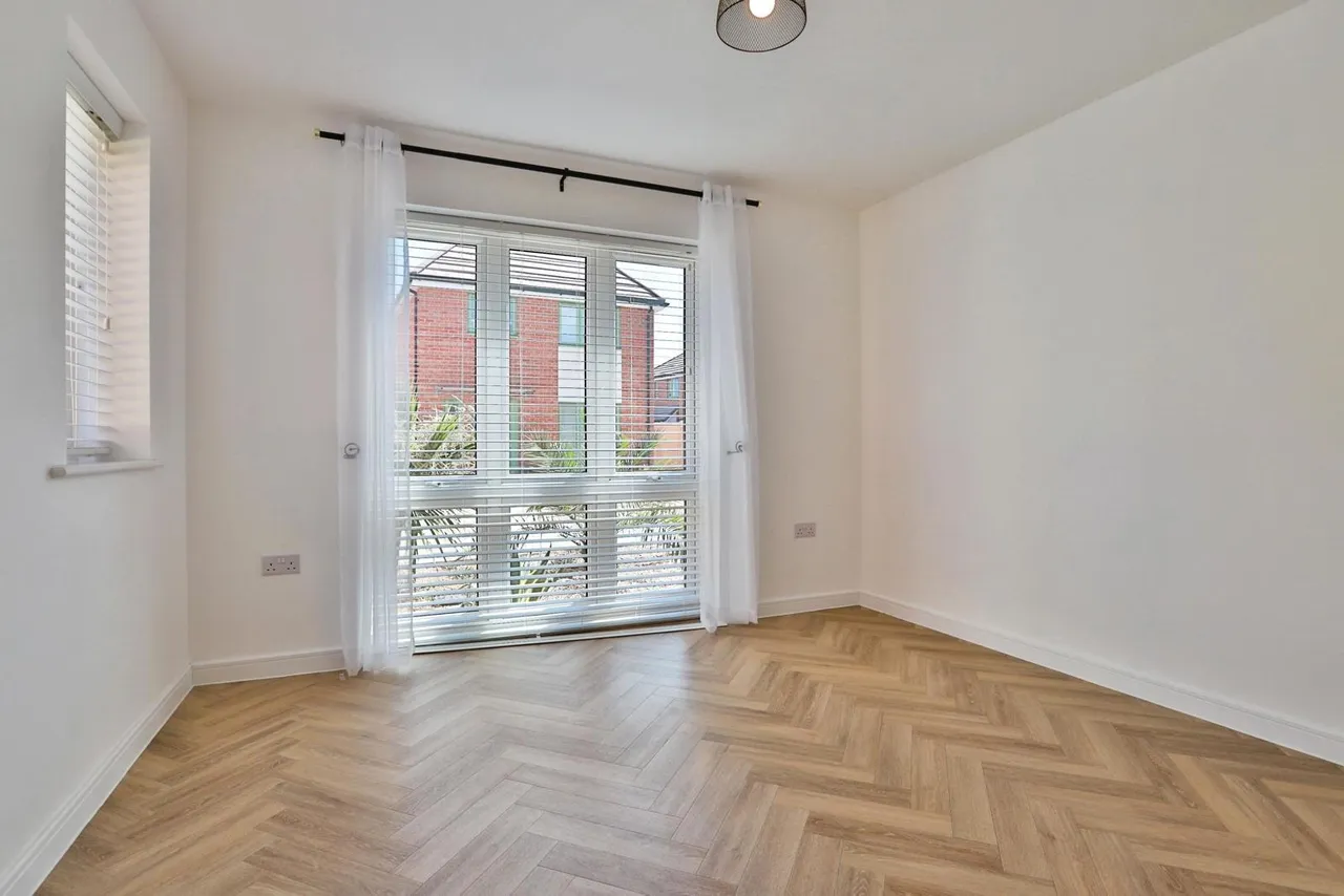 Kensington Drive, West Parley, BH22, photo 9