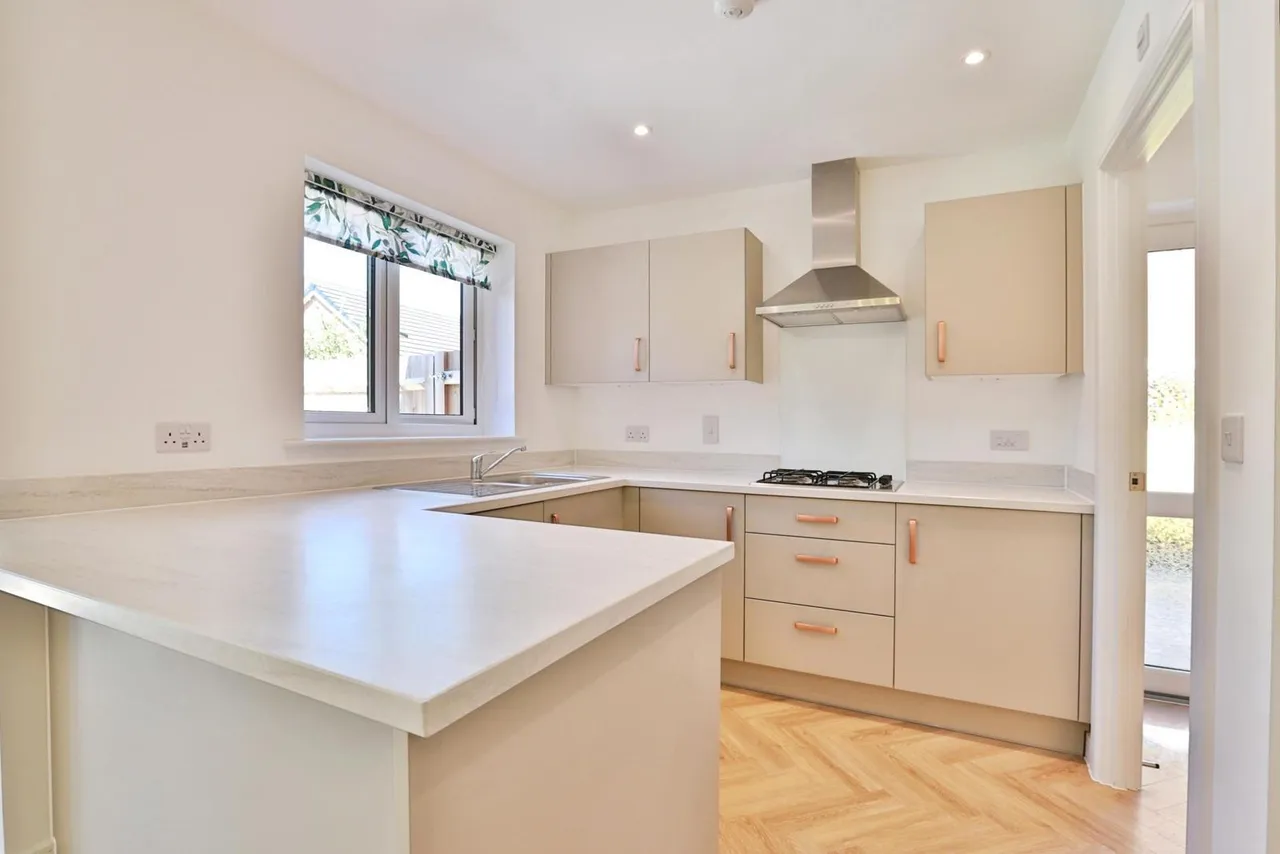Kensington Drive, West Parley, BH22, photo 4