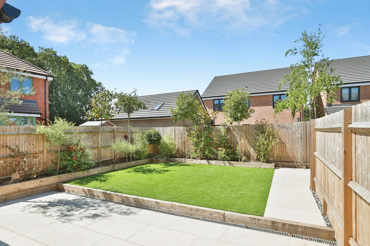 Kensington Drive, West Parley, BH22, photo 23