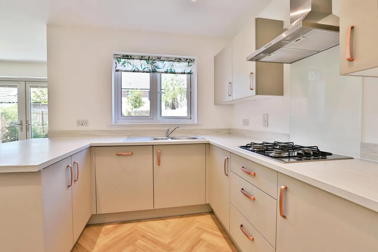 Kensington Drive, West Parley, BH22, photo 6