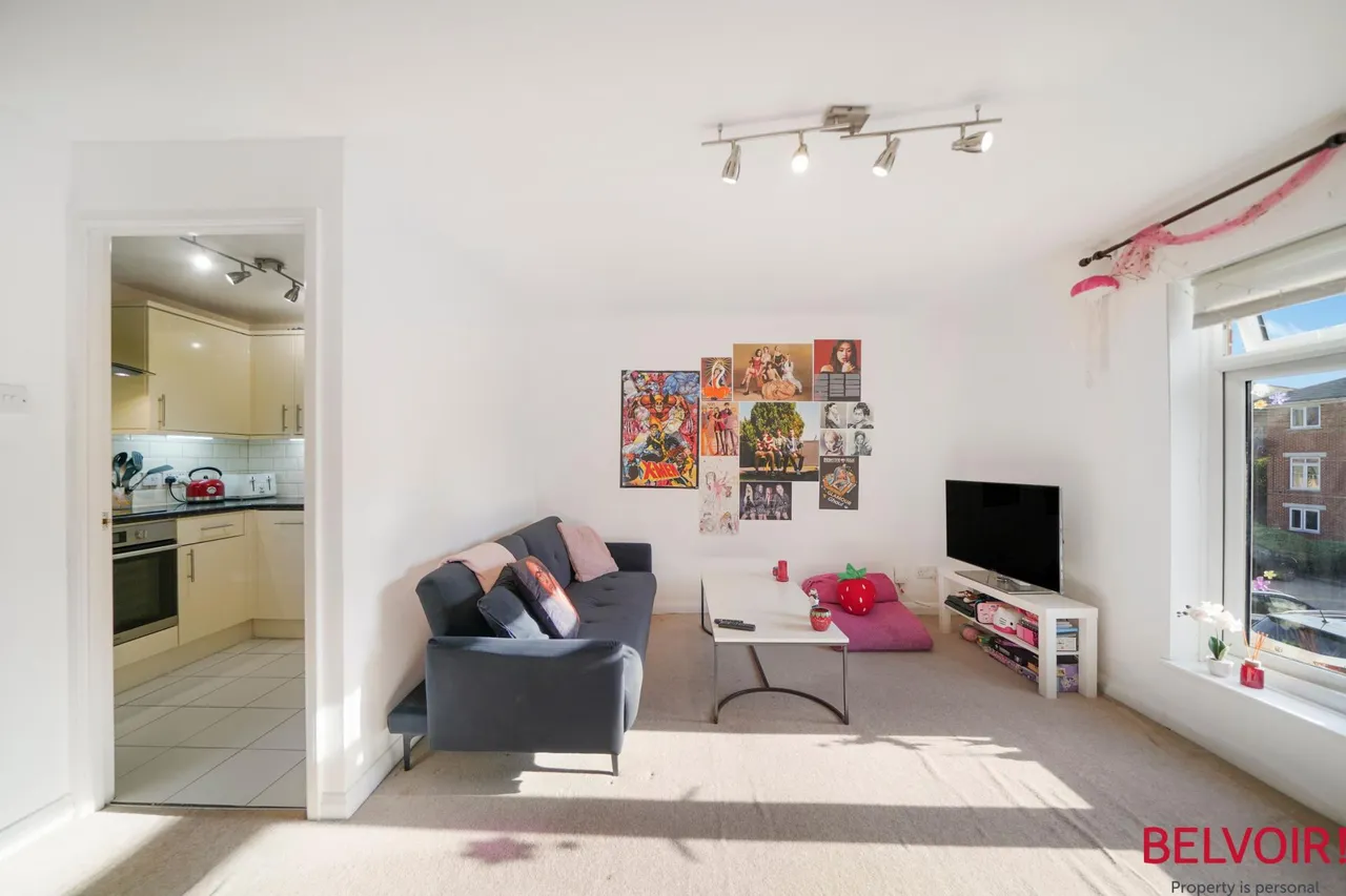 12 Swynford Gardens, Hendon, London, NW4, photo 6