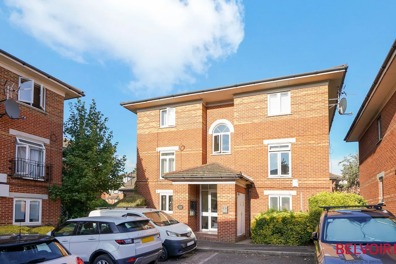 1 bed flat for sale — 12 Swynford Gardens, Hendon, London, NW4
