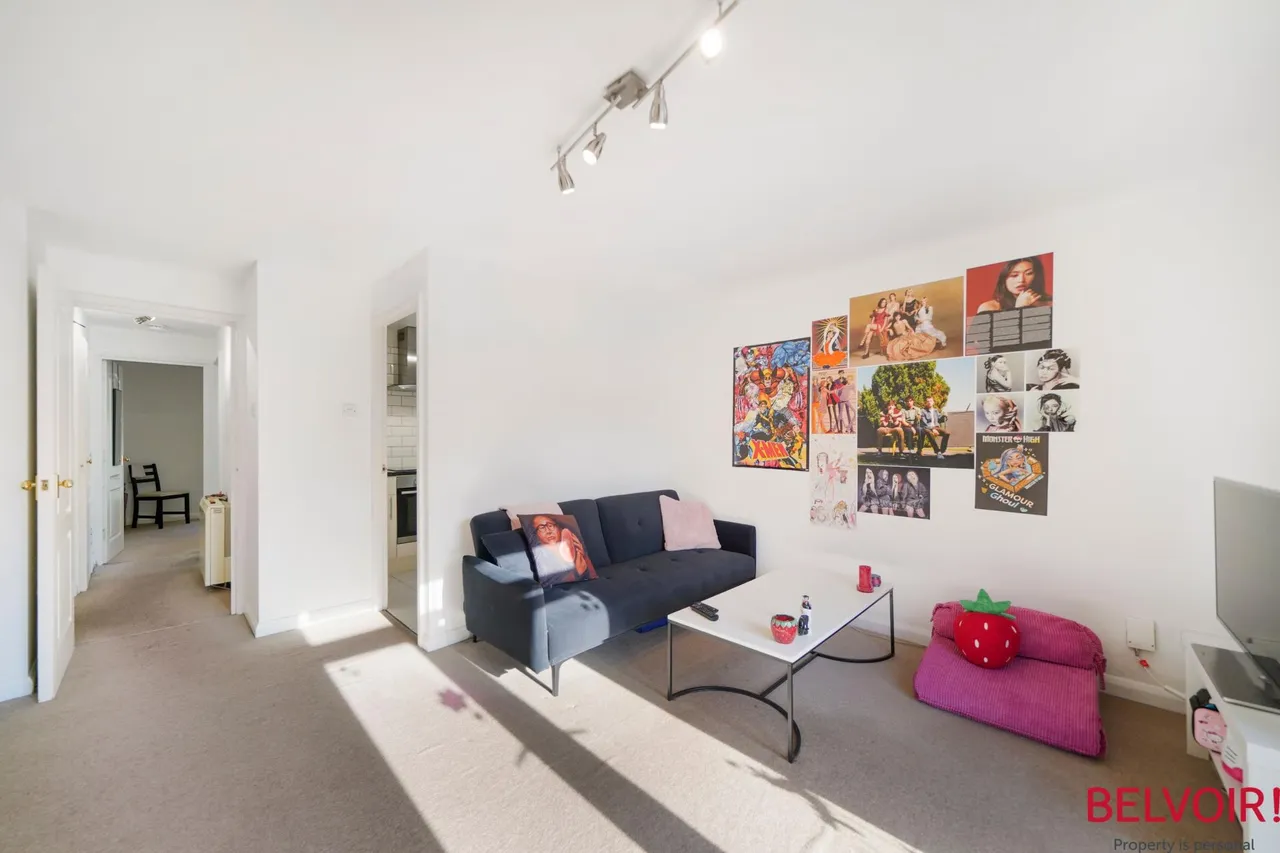 12 Swynford Gardens, Hendon, London, NW4, photo 5
