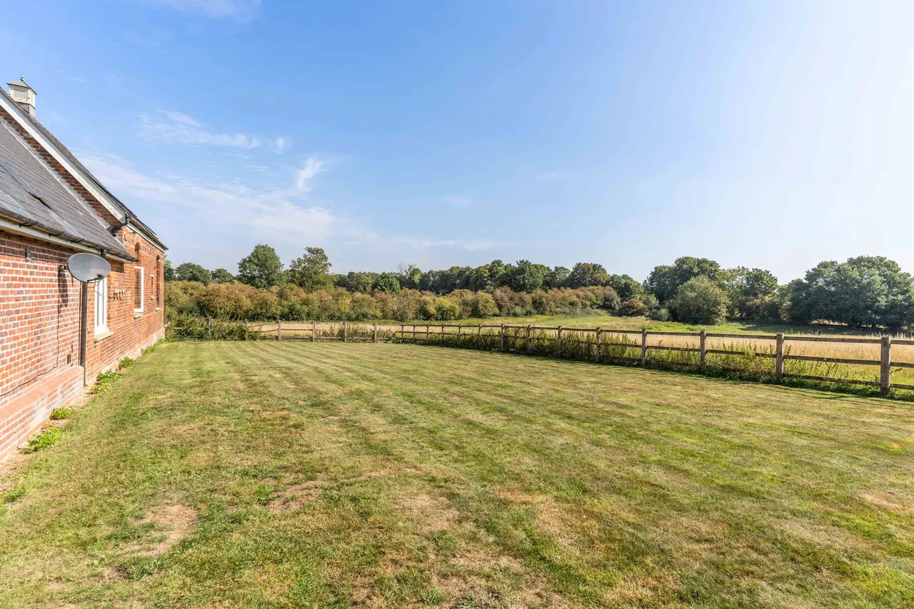 Church End, Walkern, photo 28