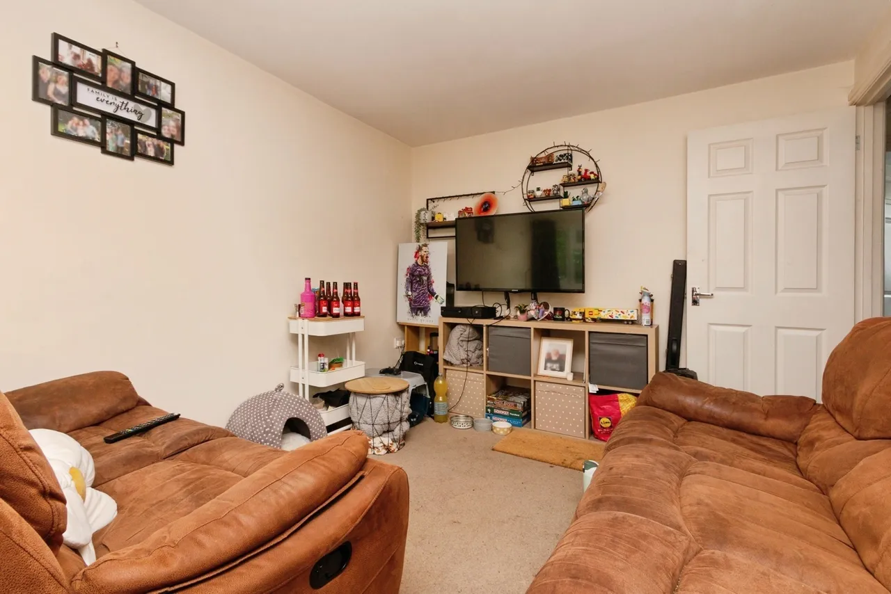 Millard Close, Basingstoke, RG21, photo 3