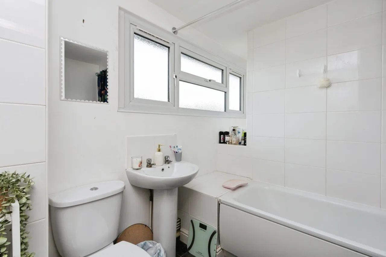 Millard Close, Basingstoke, RG21, photo 7