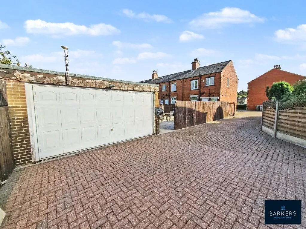 Welwyn Avenue, Batley WF17 8DU, photo 2