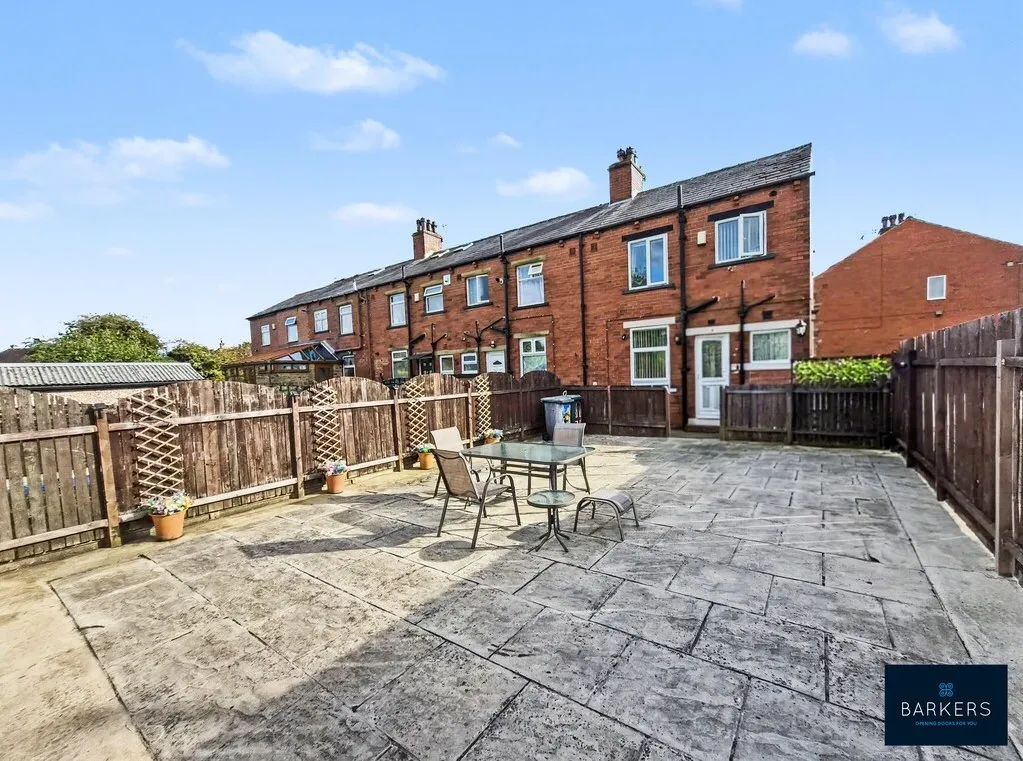 Welwyn Avenue, Batley WF17 8DU, photo 3