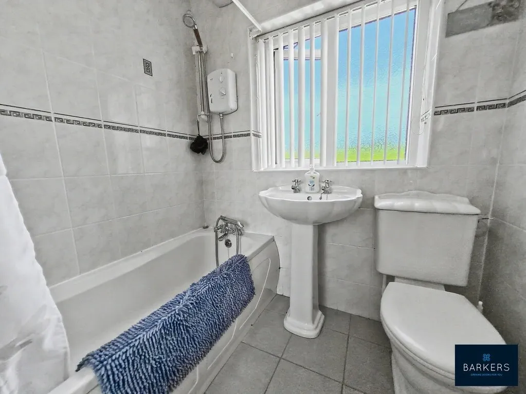 Welwyn Avenue, Batley WF17 8DU, photo 11