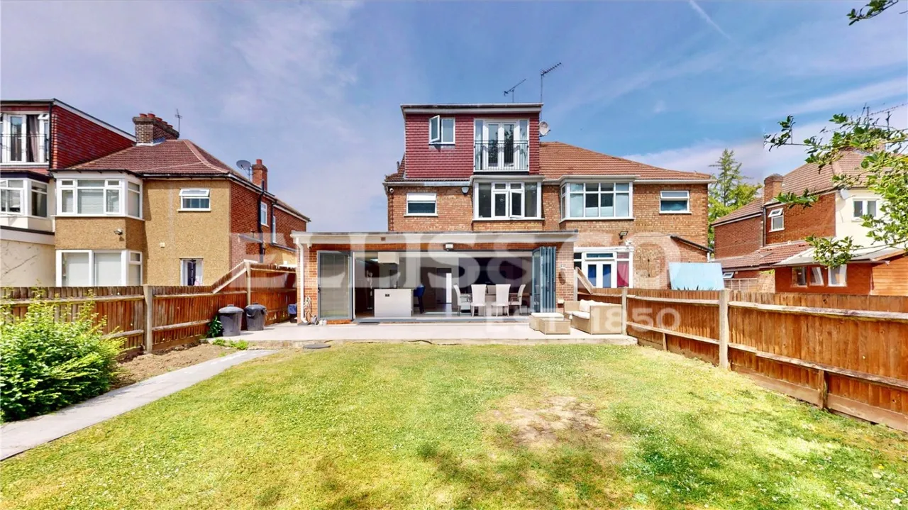 Elm Avenue, Eastcote, HA4, photo 25