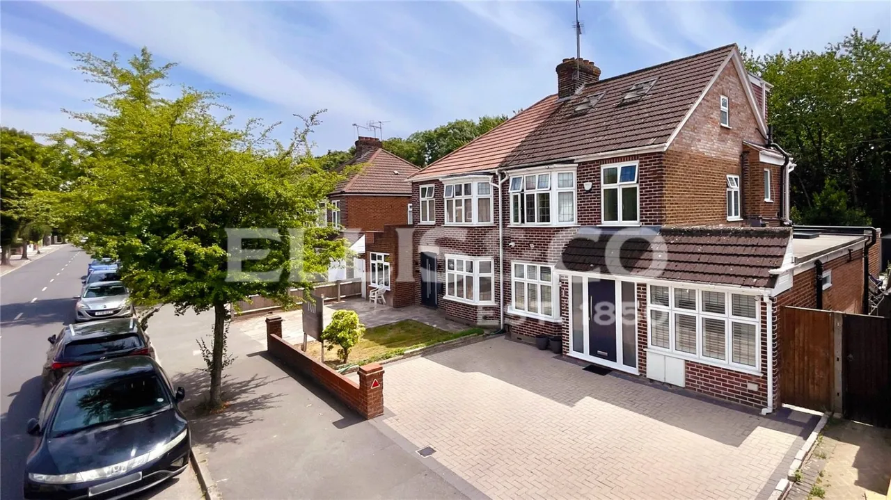 Elm Avenue, Eastcote, HA4, photo 26