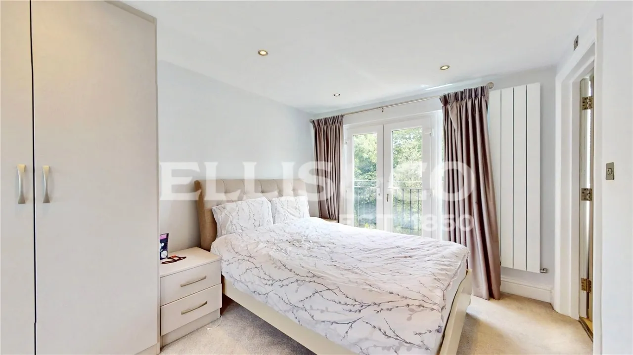 Elm Avenue, Eastcote, HA4, photo 16