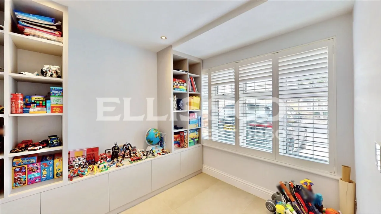 Elm Avenue, Eastcote, HA4, photo 20