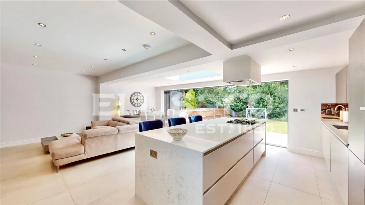 Elm Avenue, Eastcote, HA4, photo 8