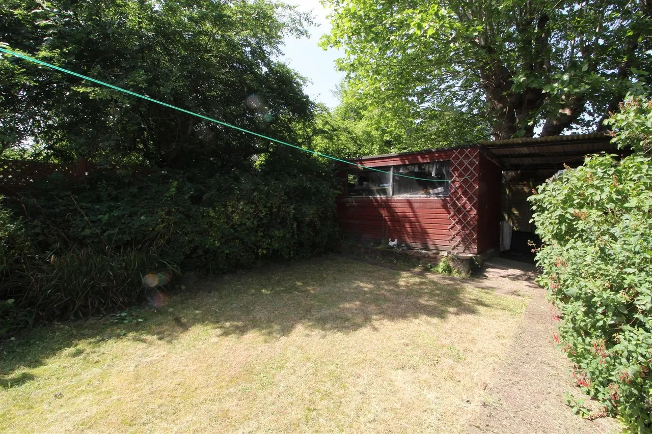 Grove Road, London N12 9EB, photo 10