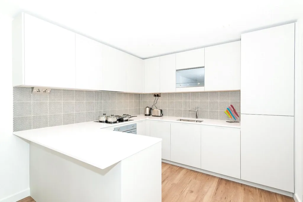 Caversham Road, Beaufort Park, NW9, photo 7