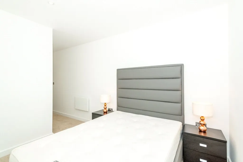 Caversham Road, Beaufort Park, NW9, photo 11