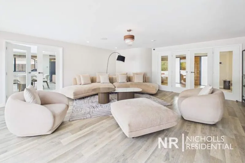 New Road, Horsham, RH13, photo 9
