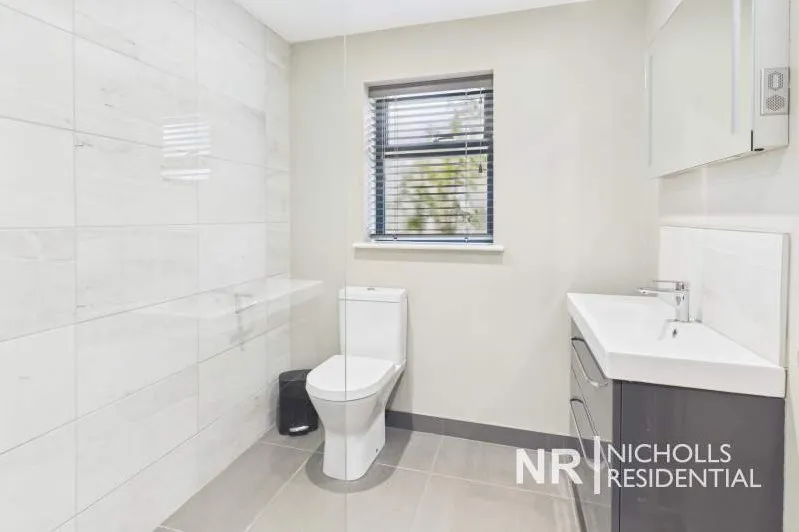 New Road, Horsham, RH13, photo 19