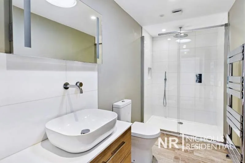 New Road, Horsham, RH13, photo 24