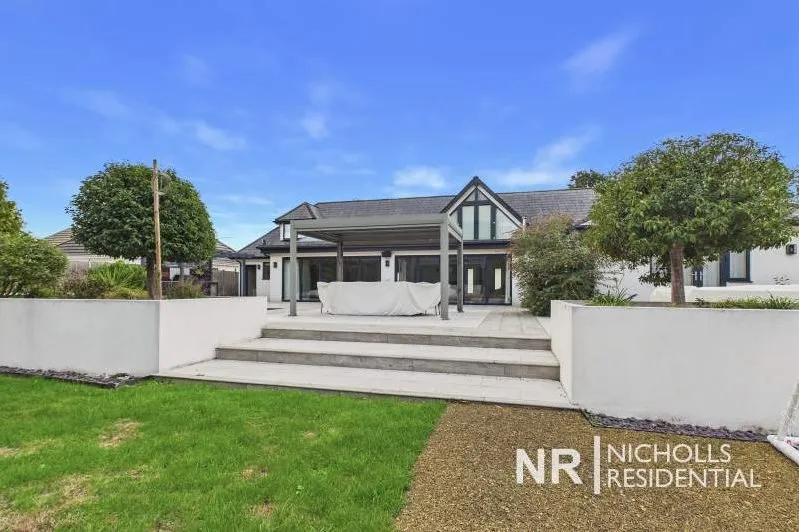 New Road, Horsham, RH13, photo 34