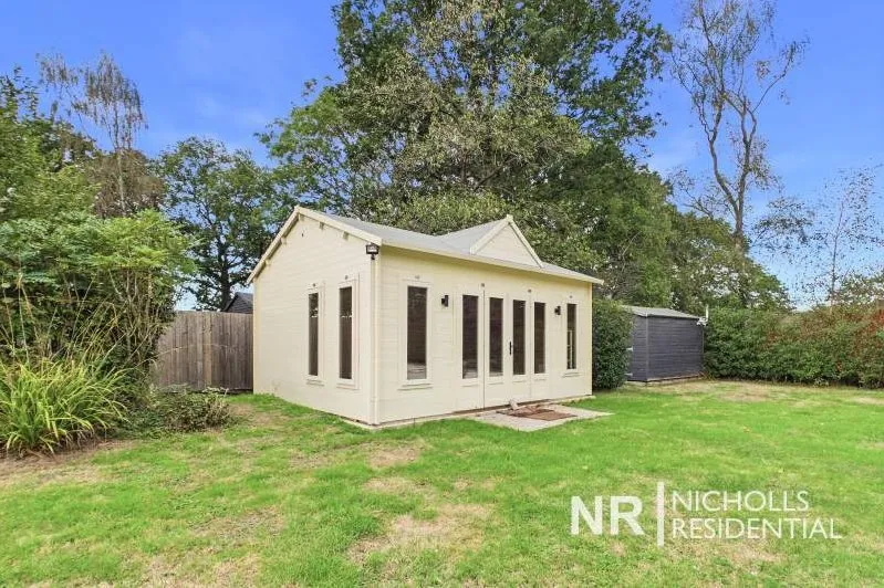 New Road, Horsham, RH13, photo 33