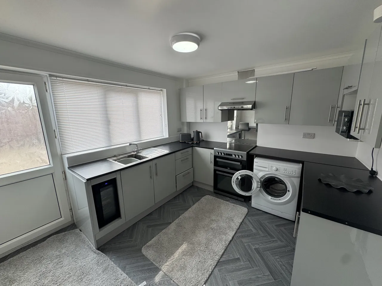 Albert Road, RETFORD, photo 2