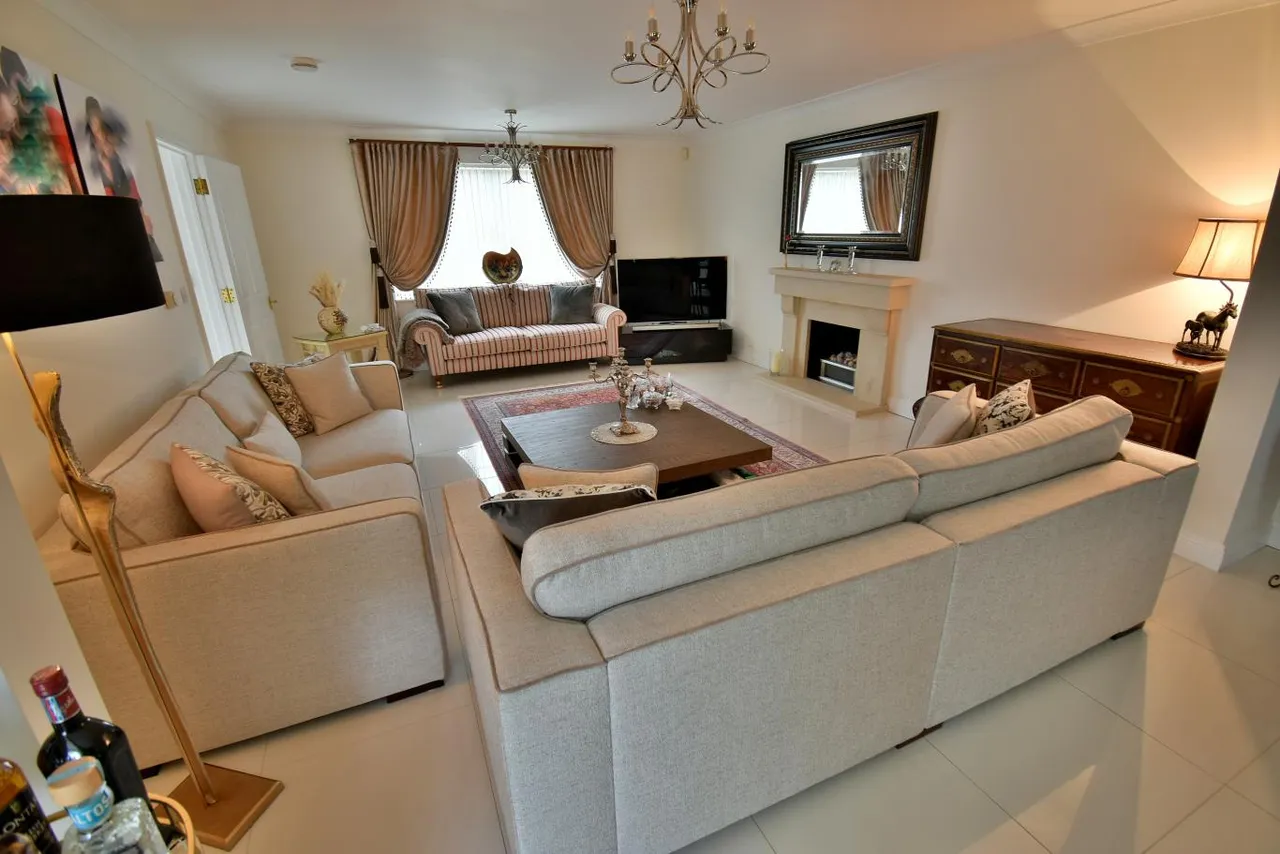 The Oaks, BH22, photo 10
