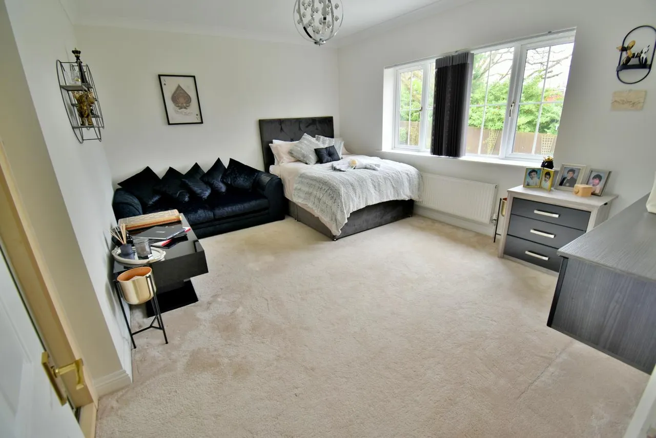 The Oaks, BH22, photo 21