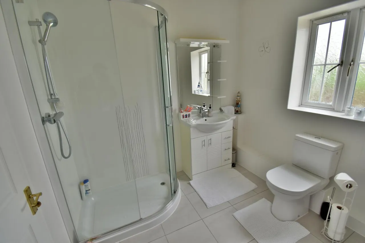 The Oaks, BH22, photo 25