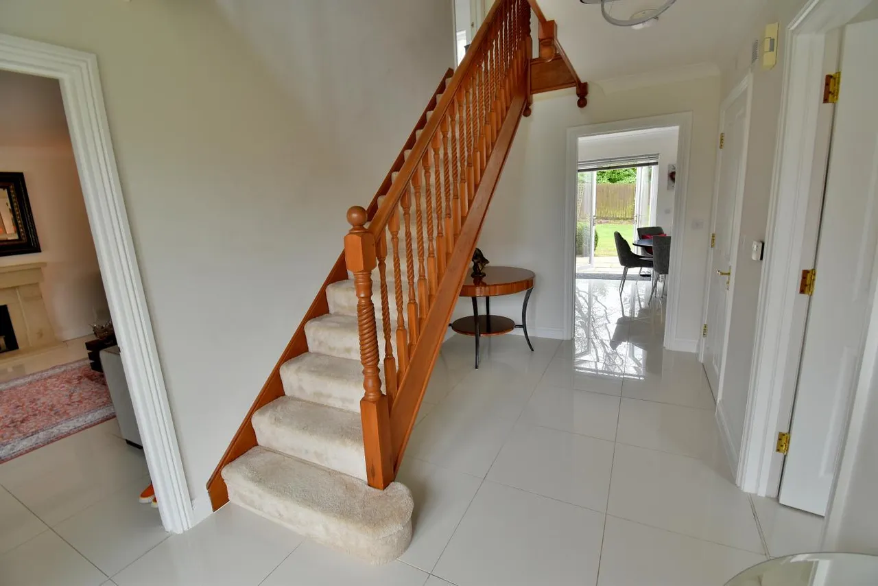 The Oaks, BH22, photo 13