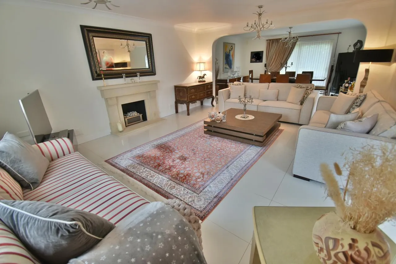 The Oaks, BH22, photo 6