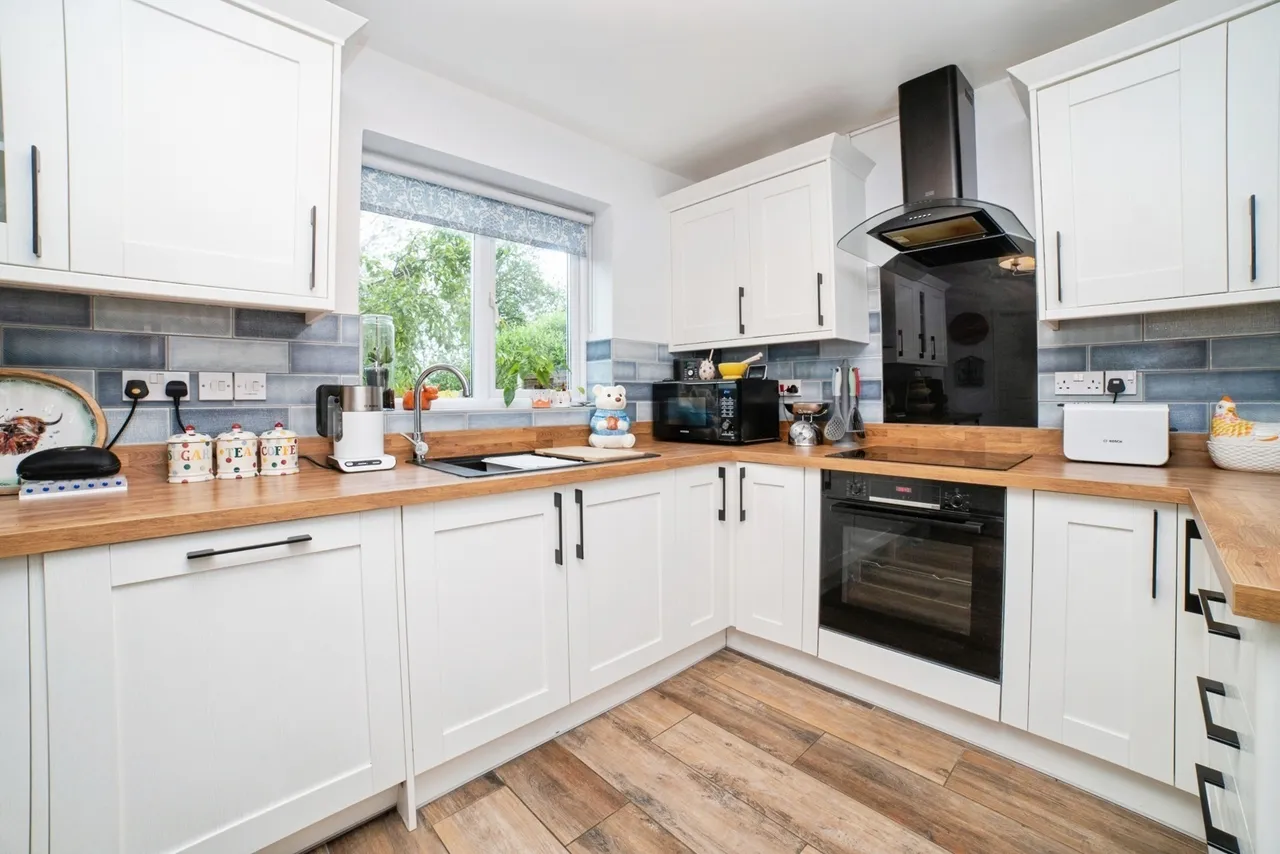 Thornhill Drive, ALFRETON, Derbyshire, DE55, photo 7