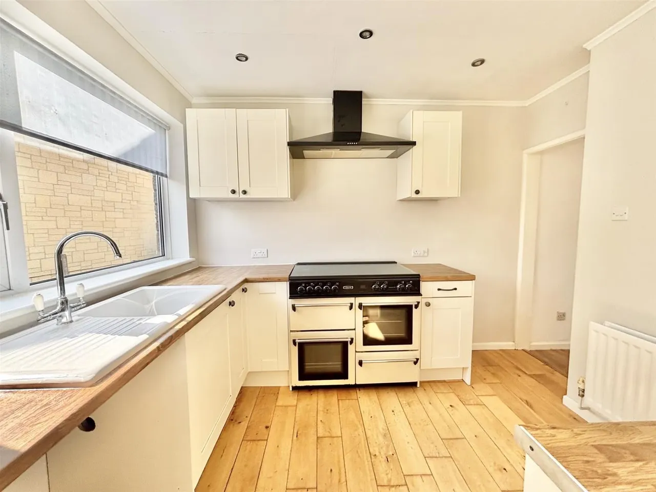 Sylvan Close, Gillingham, Dorset SP8 4EJ, photo 2