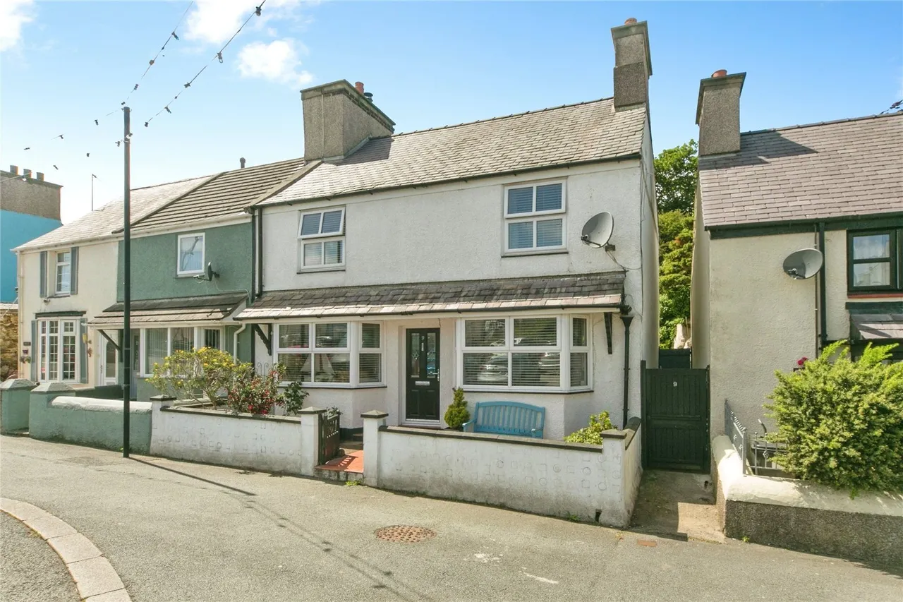 3 bed house for sale, Quay Street, Amlwch, LL68