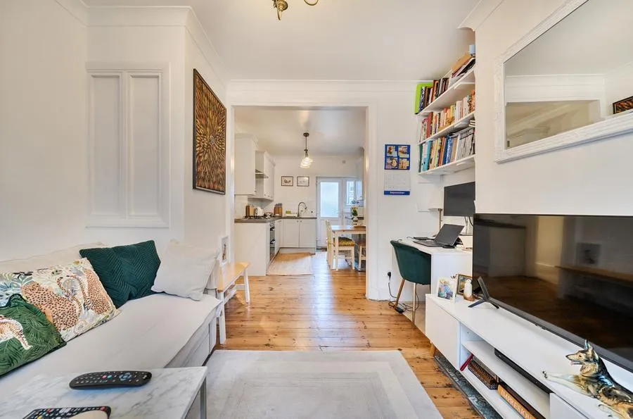 Maud Road, London, E10, photo 9