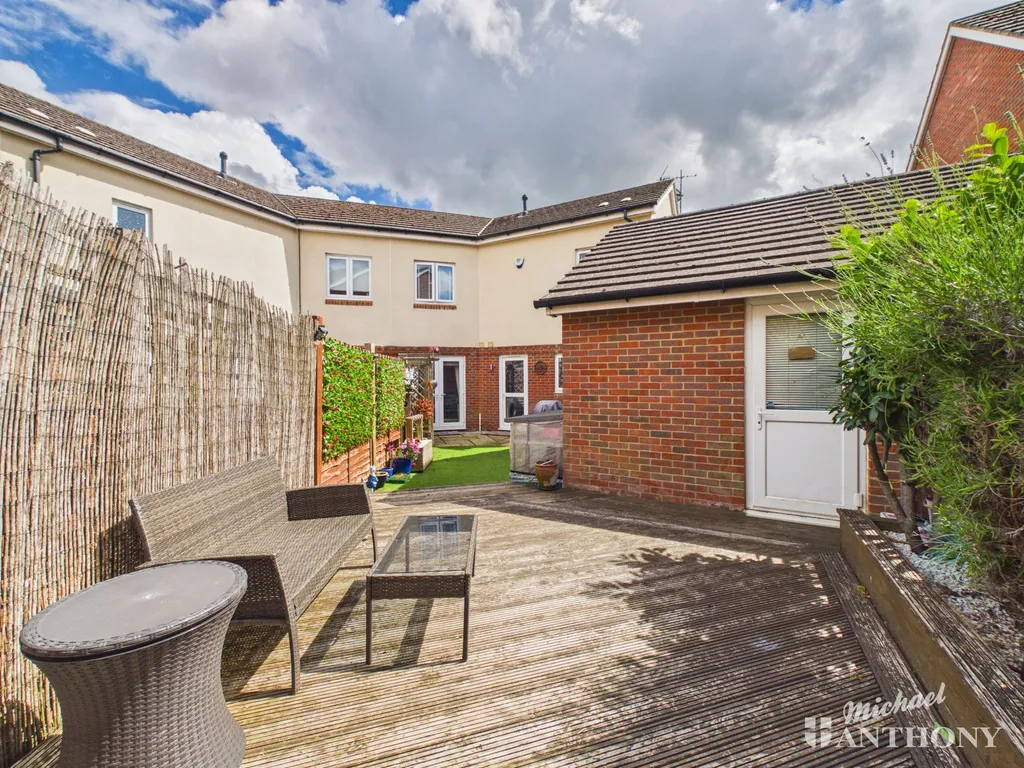 Greensleeves Drive, Aylesbury, HP18 0GF, photo 4