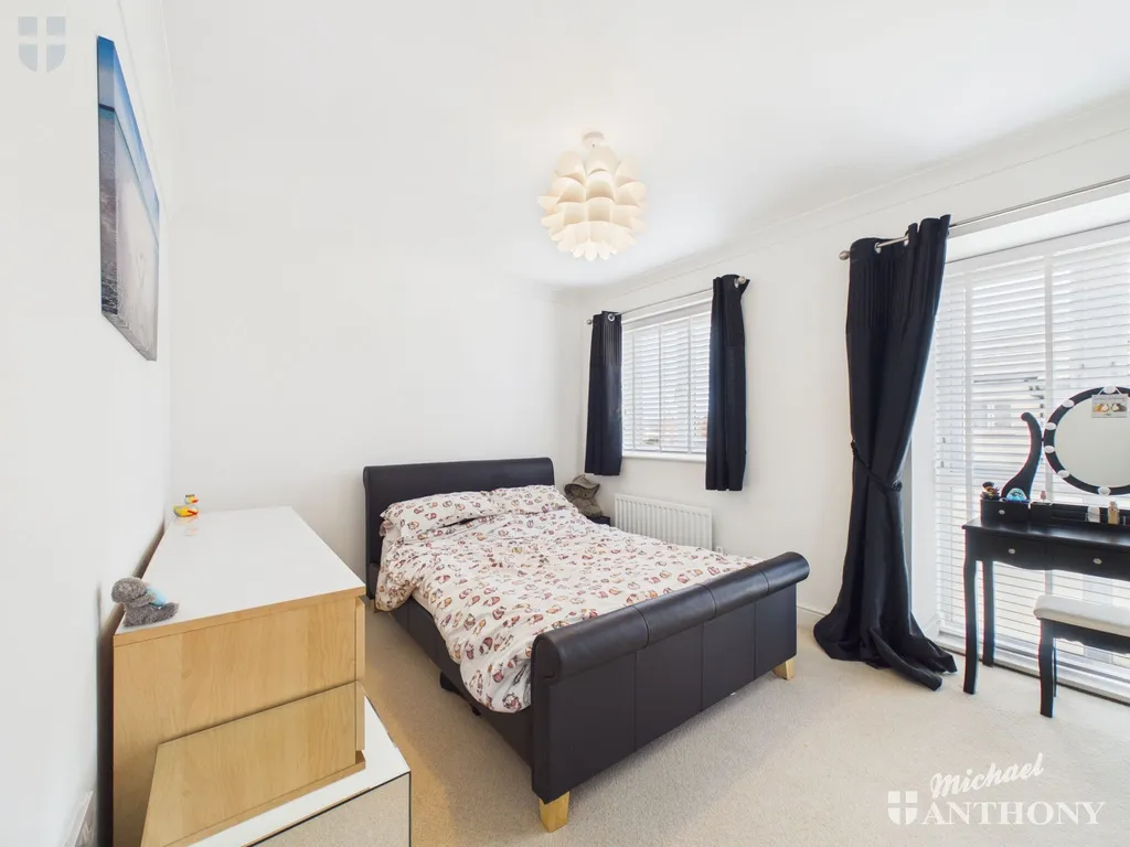 Greensleeves Drive, Aylesbury, HP18 0GF, photo 10