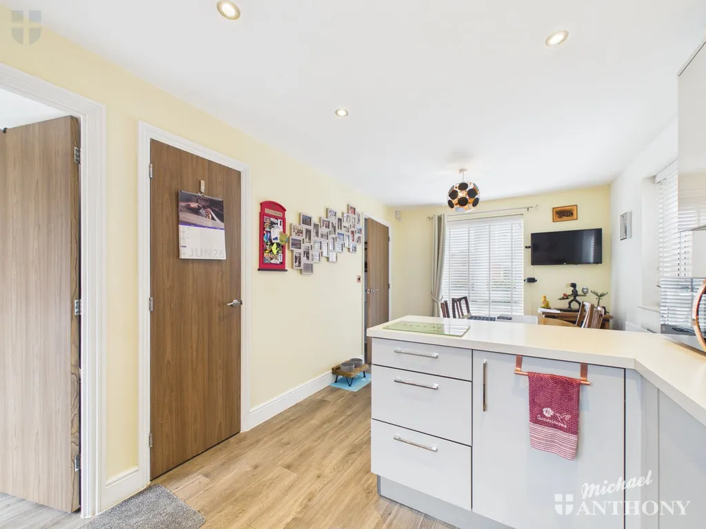Greensleeves Drive, Aylesbury, HP18 0GF, photo 14