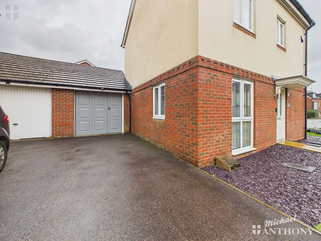Greensleeves Drive, Aylesbury, HP18 0GF, photo 19
