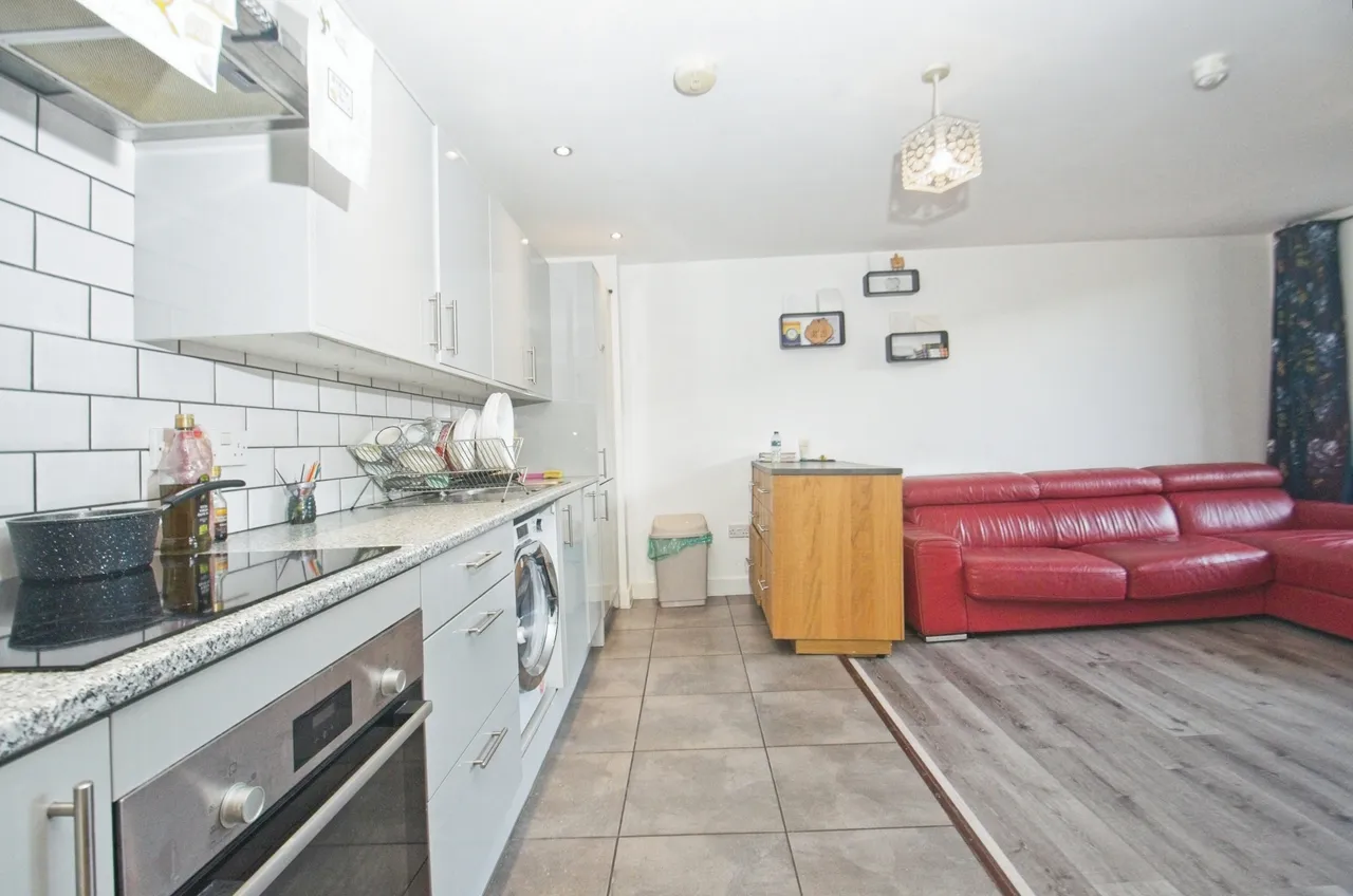 Caldey Island House, Ferry Court, Cardiff, South Glamorgan, CF11, photo 10