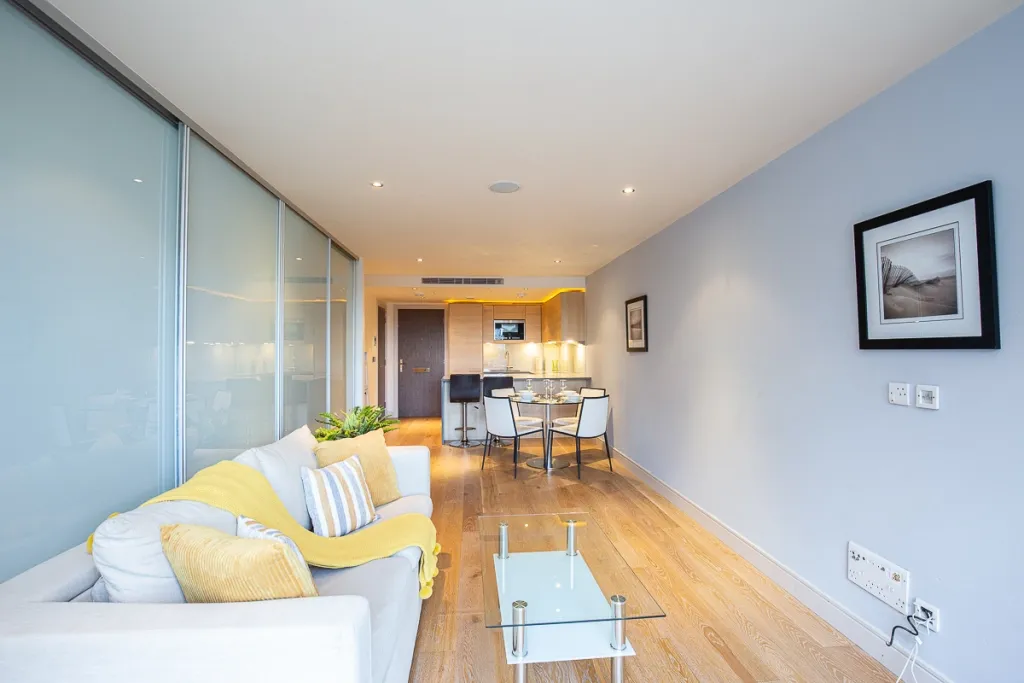 Townmead Road, Imperial Wharf, SW6, photo 10