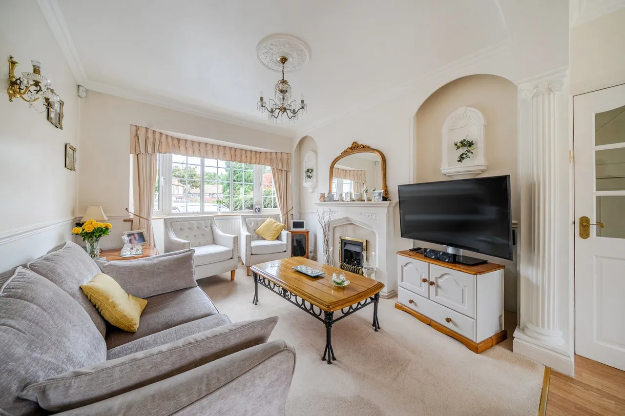 Sparrows Lane, SE9, photo 13
