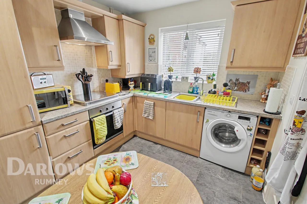 Caer Castell Place, Cardiff, photo 2