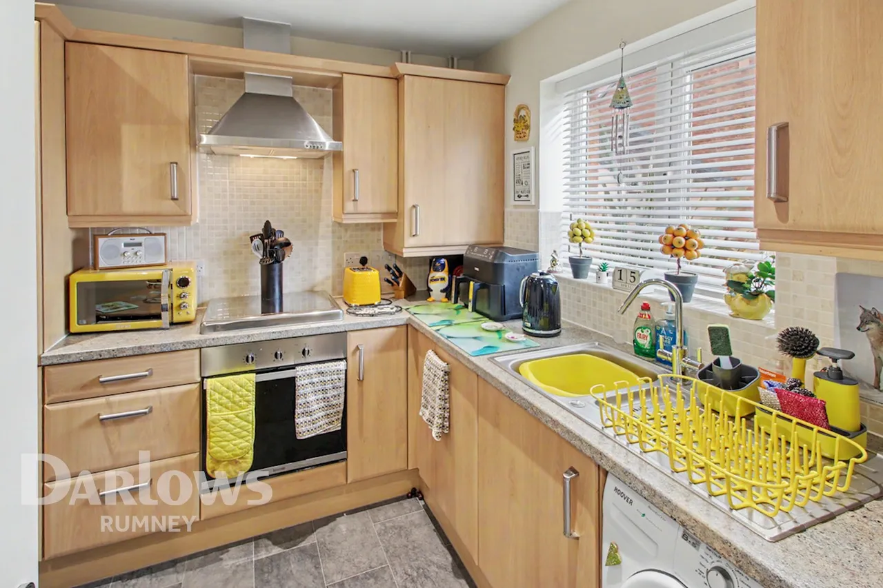 Caer Castell Place, Cardiff, photo 4