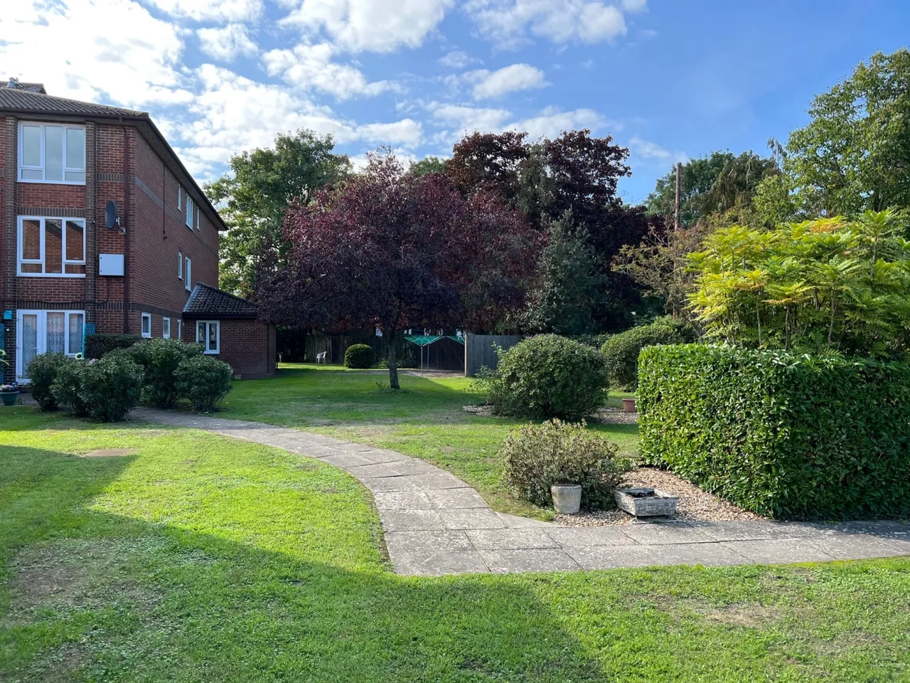 Manor Farm Court Manor Farm Lane, Surrey Egham, TW20, photo 6