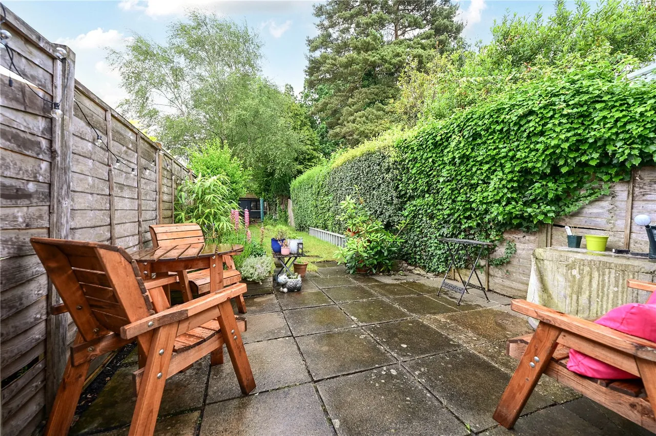 Salisbury Grove, Mytchett, Camberley, Surrey, GU16 6DA, photo 14