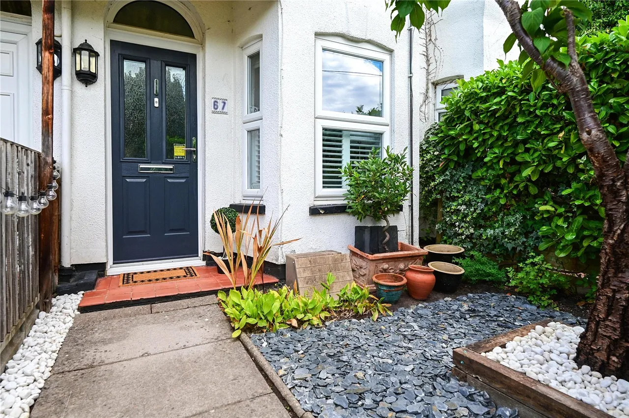 Salisbury Grove, Mytchett, Camberley, Surrey, GU16 6DA, photo 2